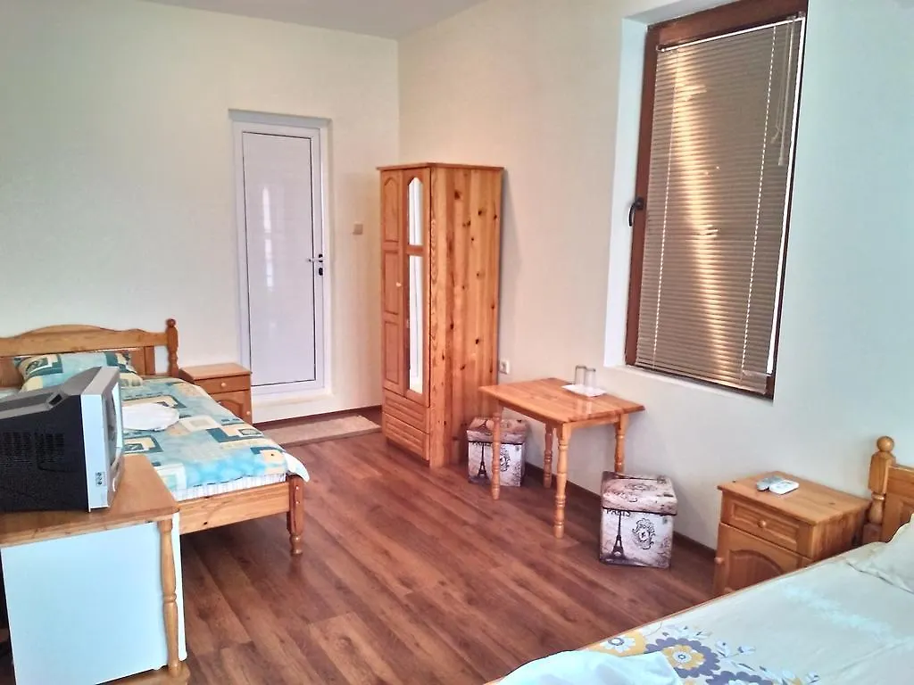 Guest House Diamant Sozopol 2*,